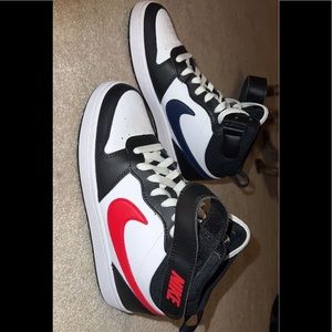 Nike borough court mids